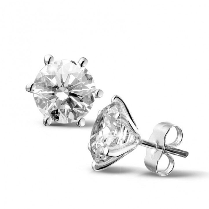 diamond stud earrings2